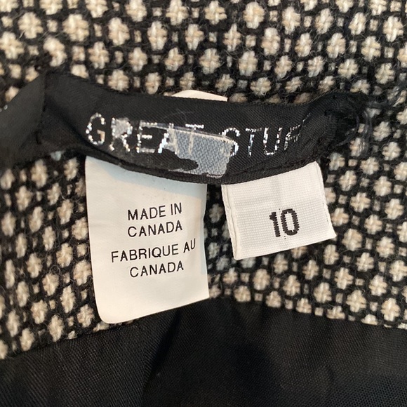 Great Stuff Double Breasted Pea Coat with Oversized Black Buttons Size 10 - Picture 7 of 8